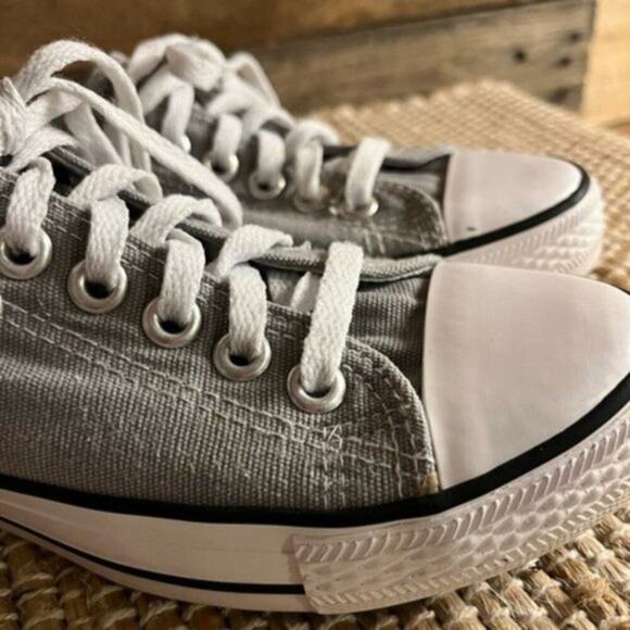 Converse Gray Sneakers Women’s Size 5 - Picture 5 of 16